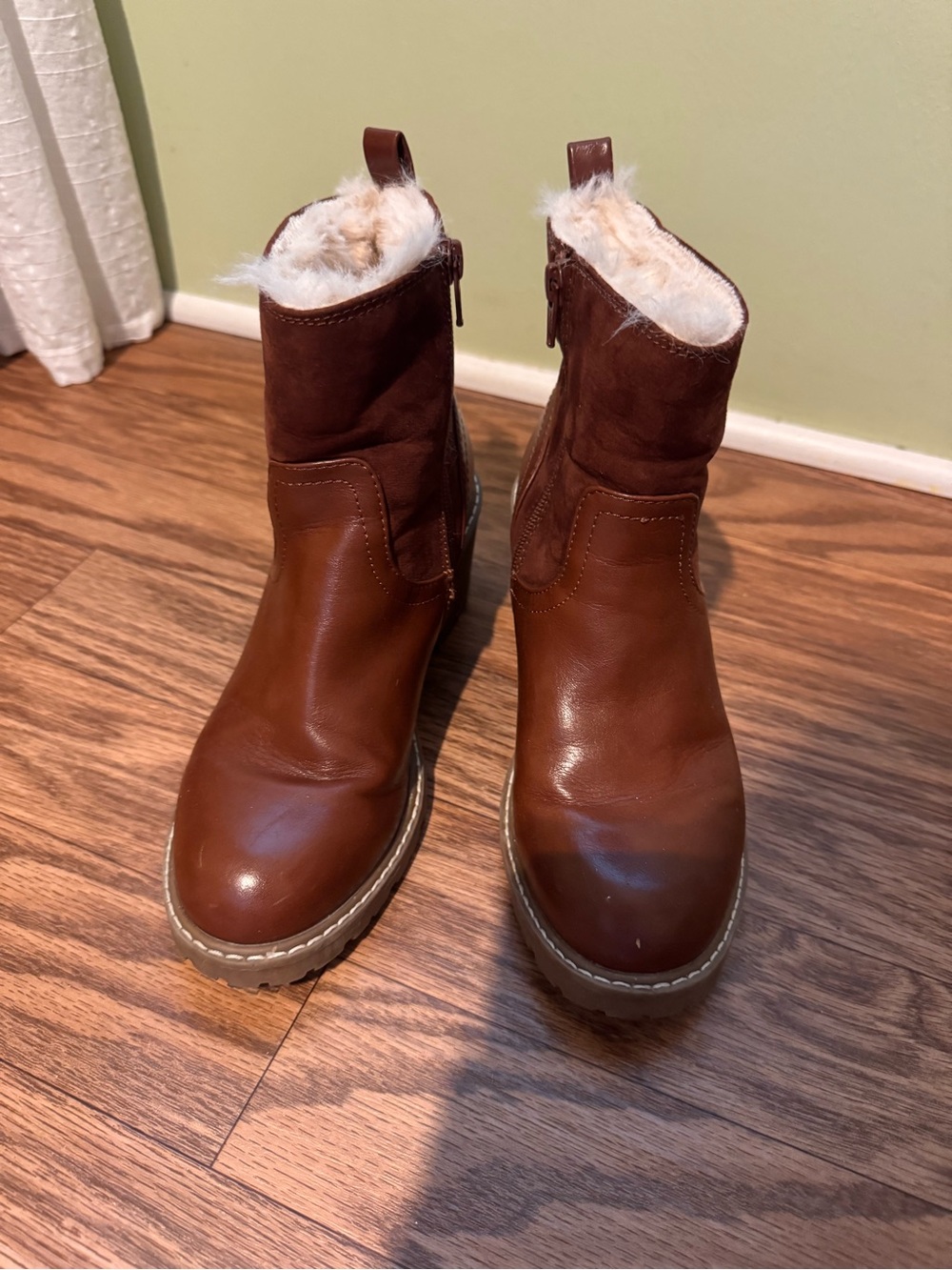 Universal Threads Faux Fur-Lined Ankle Boots - Picture 3 of 6